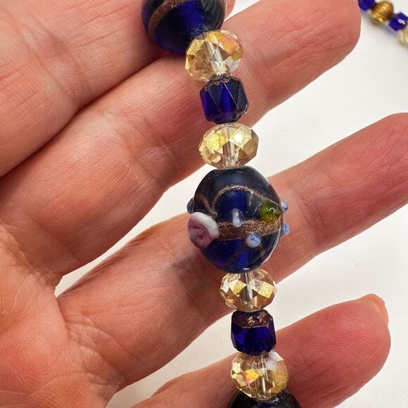 21" of all Glass, faceted crystal and gold accent beads necklace! - Picture 6 of 14